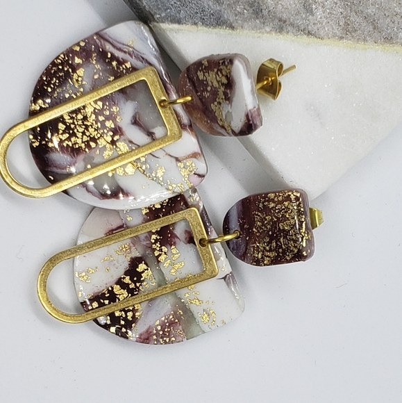 Burgundy, white and gold earrings - Picture 7 of 7